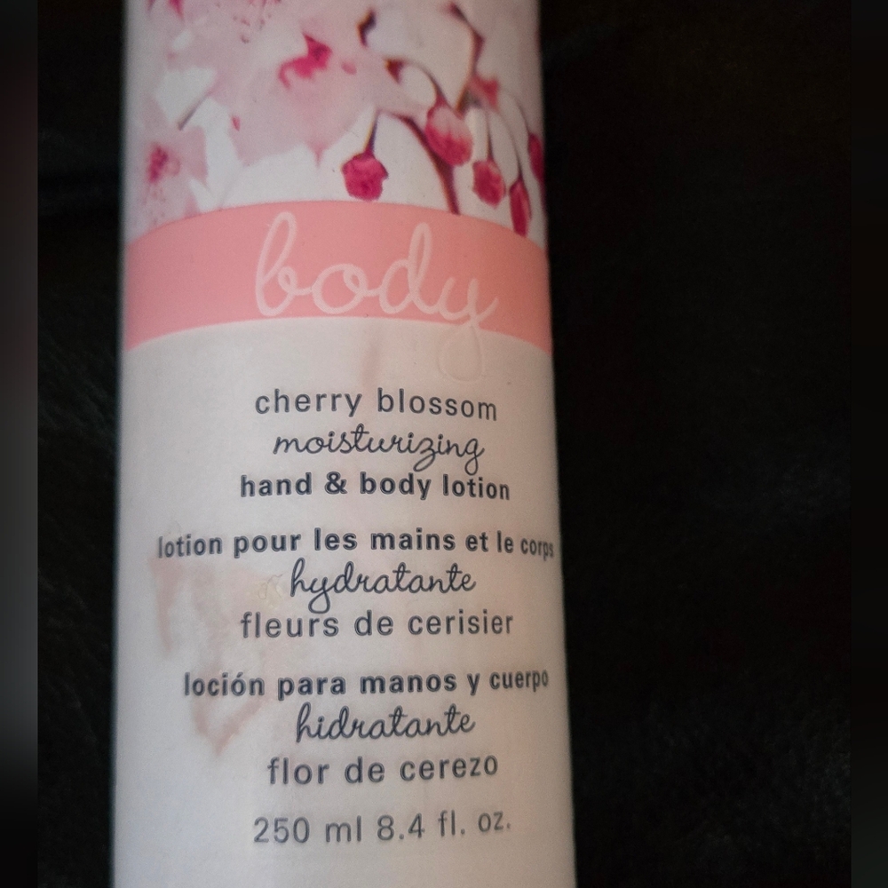 Avon Cherry Blossom Body Lotion 8.4floz- Skin So Soft body wash 5floz duo sealed - Picture 2 of 3